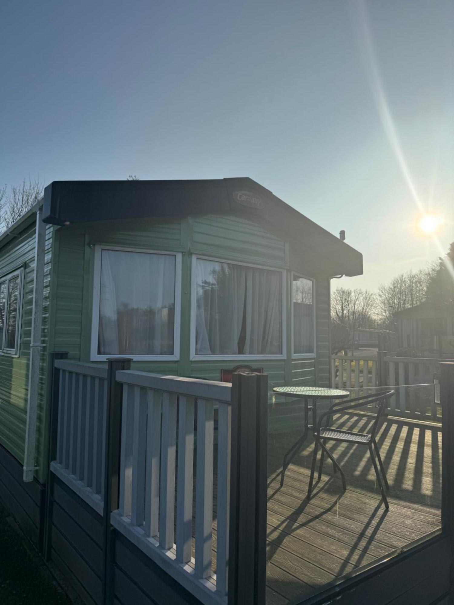 2 Bedroom Lakeview Lodge - Ensuite & Balcony Deck 칸포스 외부 사진